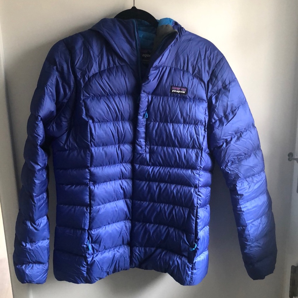 Women’s Patagonia Down Sweater with hood. Sz M VEUC